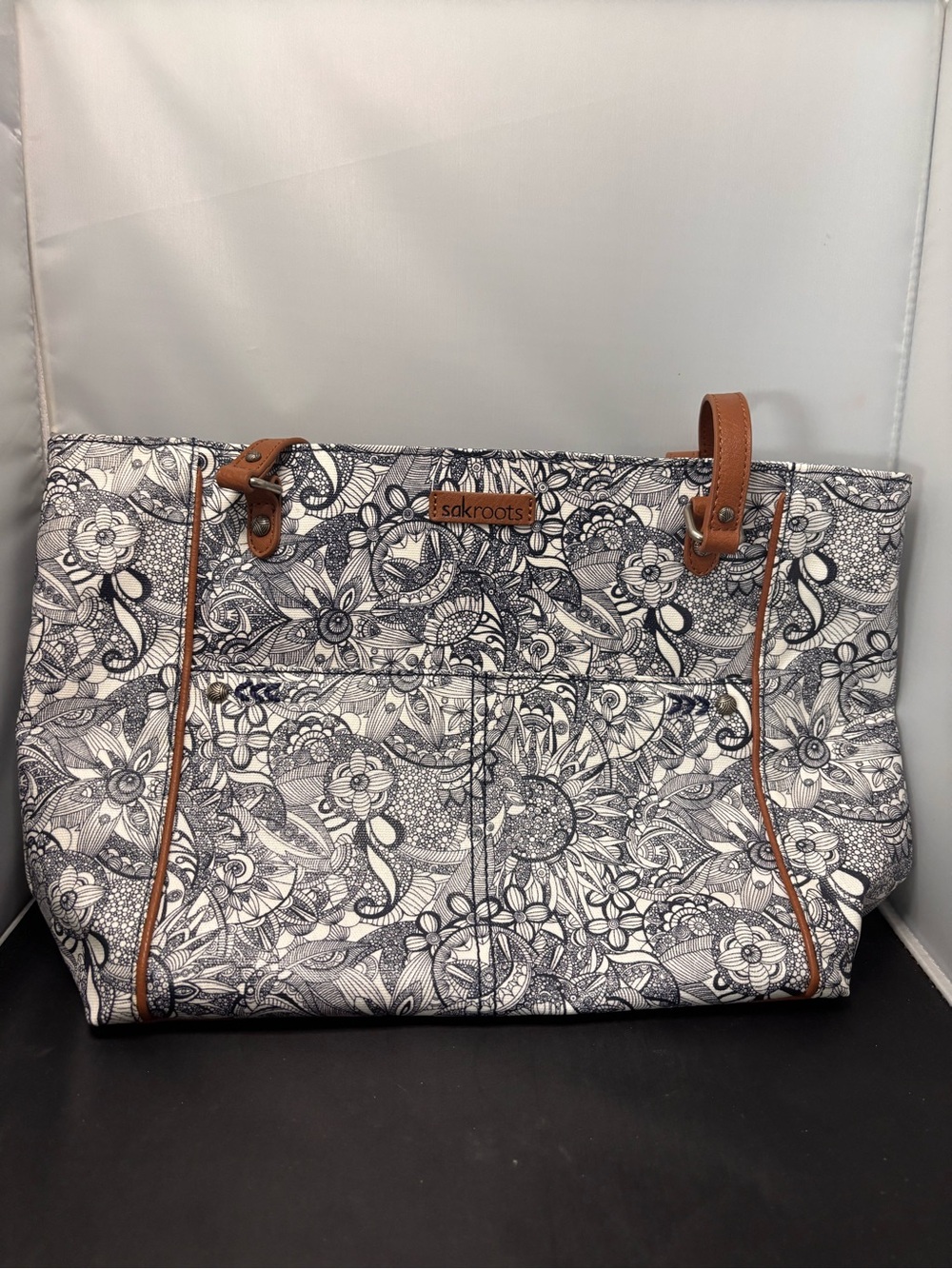 Sakroots Artist Circle Metro Tote, NWOT Navy Blue White Floral Doodle Canvas Bag